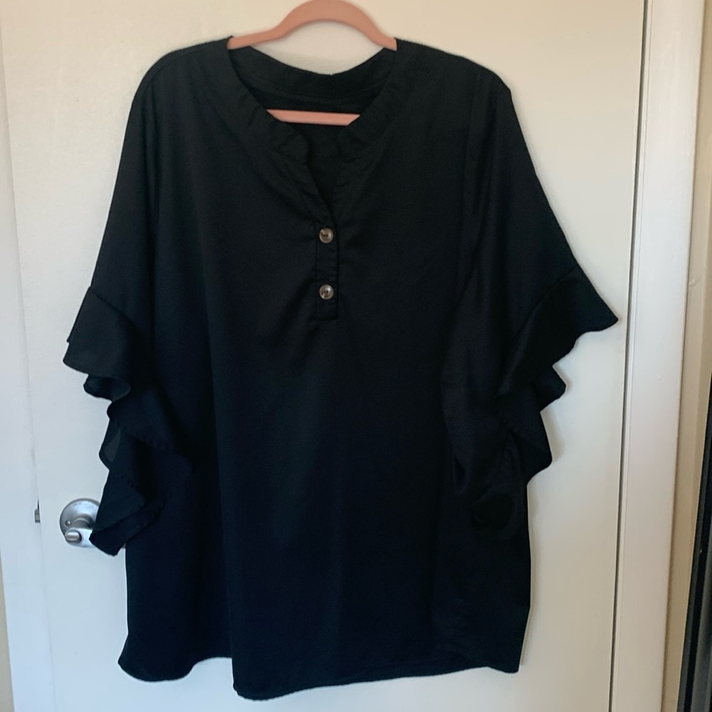 #130 Bloomchic black blouse waterfall sleeve new without tags 22/24